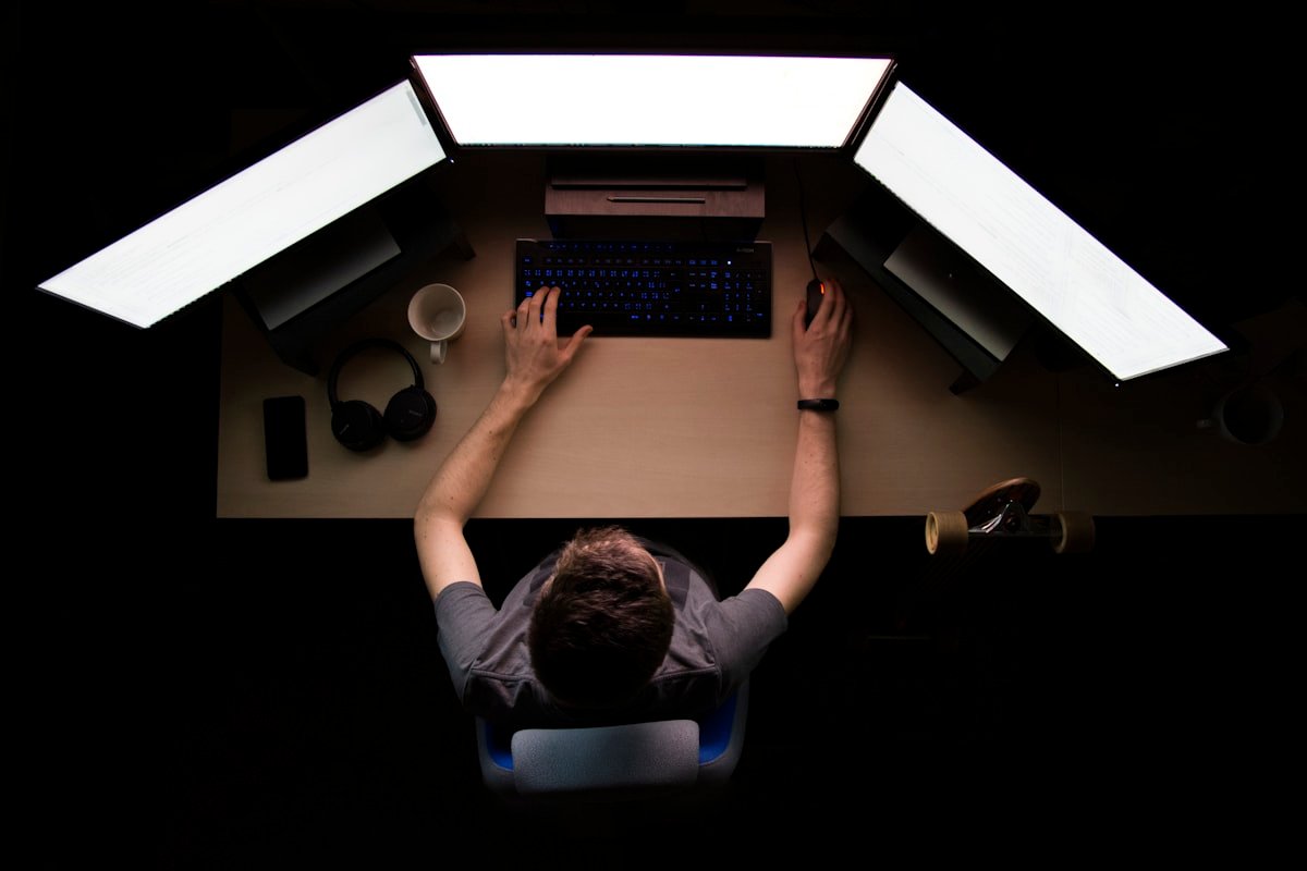 Claude Opus 4.8 e Cowork: o Que Muda pra Quem Não Programa