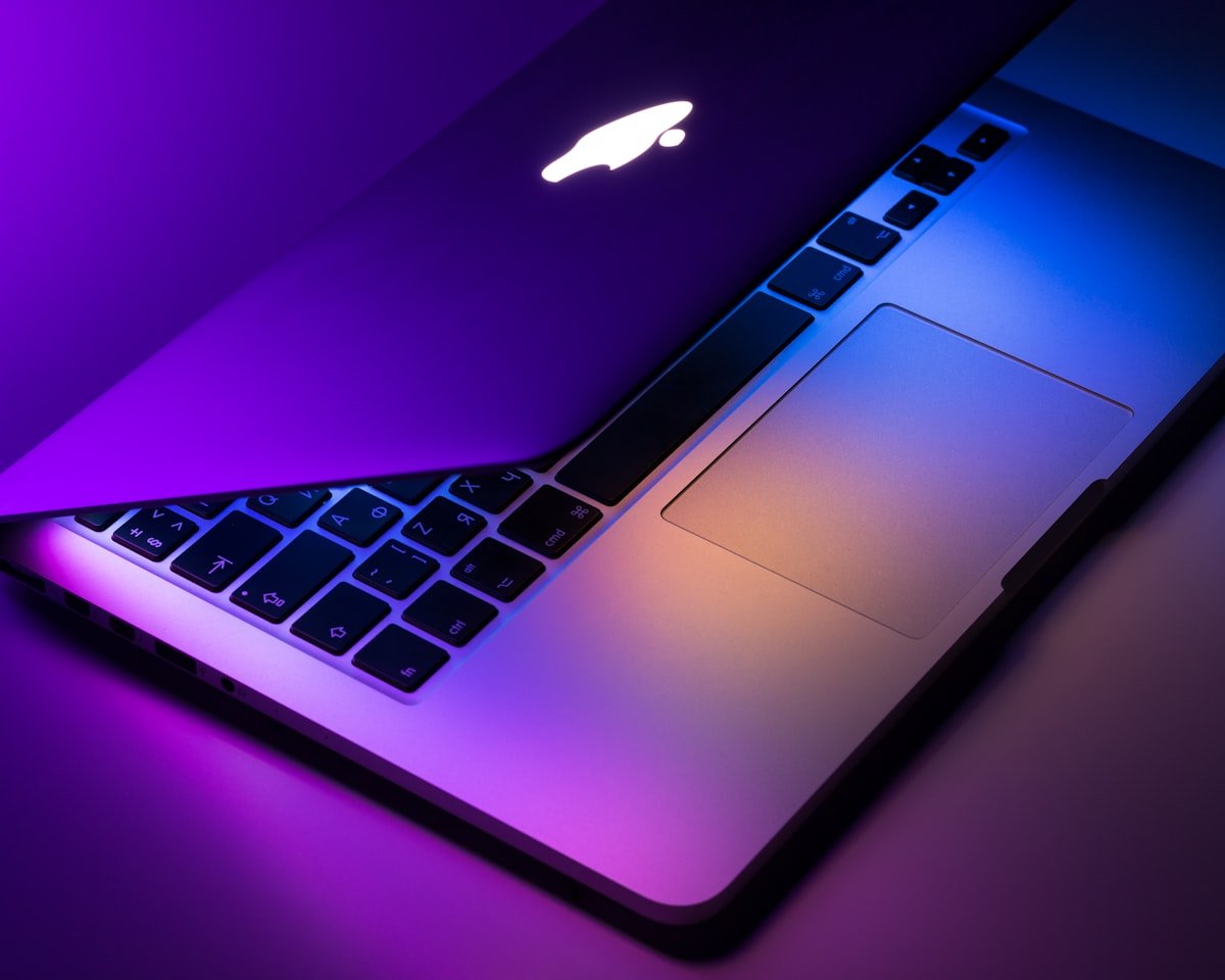 Windows vs Mac: Qual Escolher para o Seu Dia a Dia?