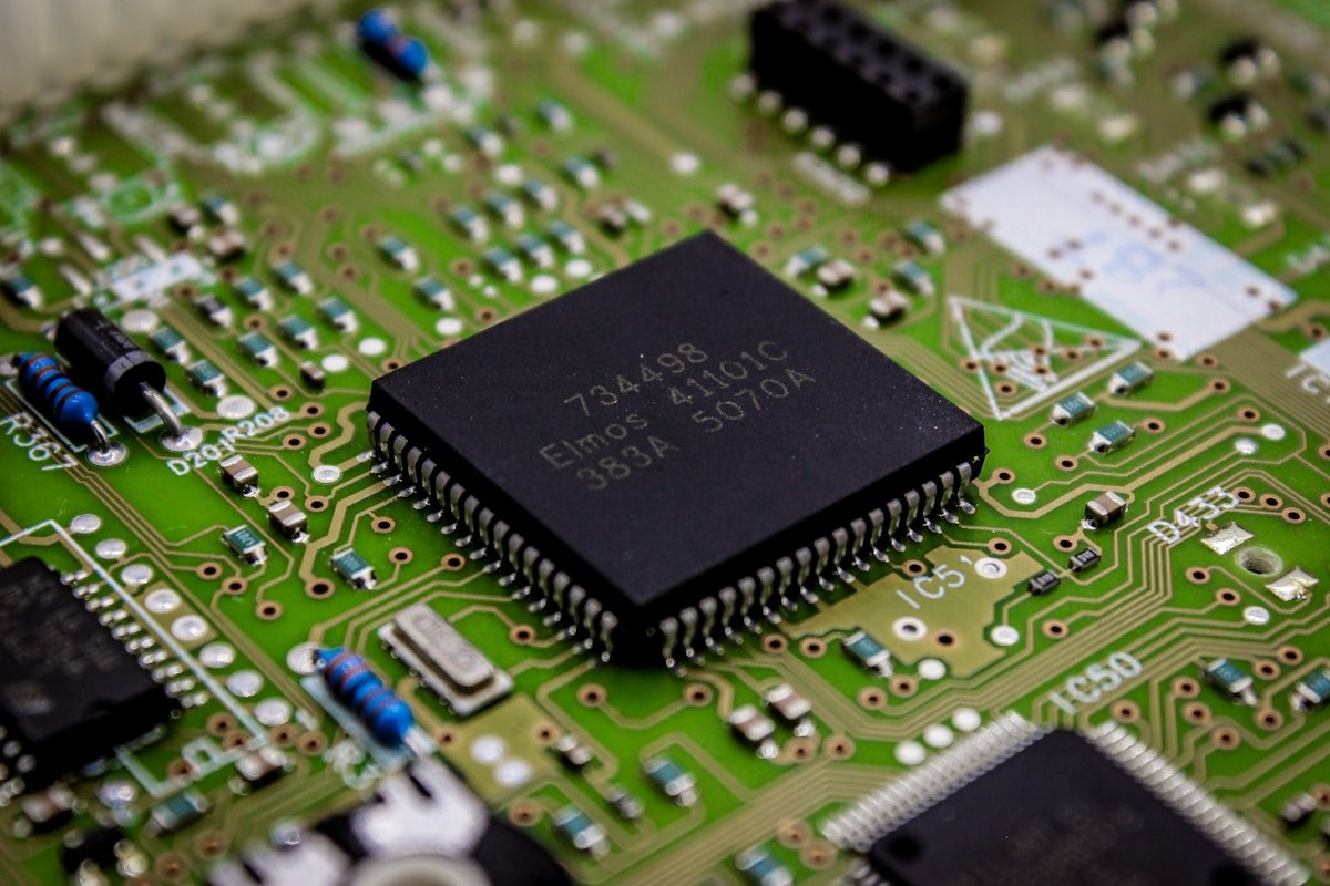 Chips de 2 Nanômetros: o Que Isso Muda no Seu Celular