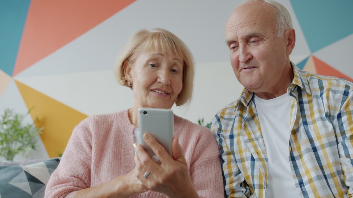 Como Ensinar os Pais a Usar WhatsApp Sem Frustração