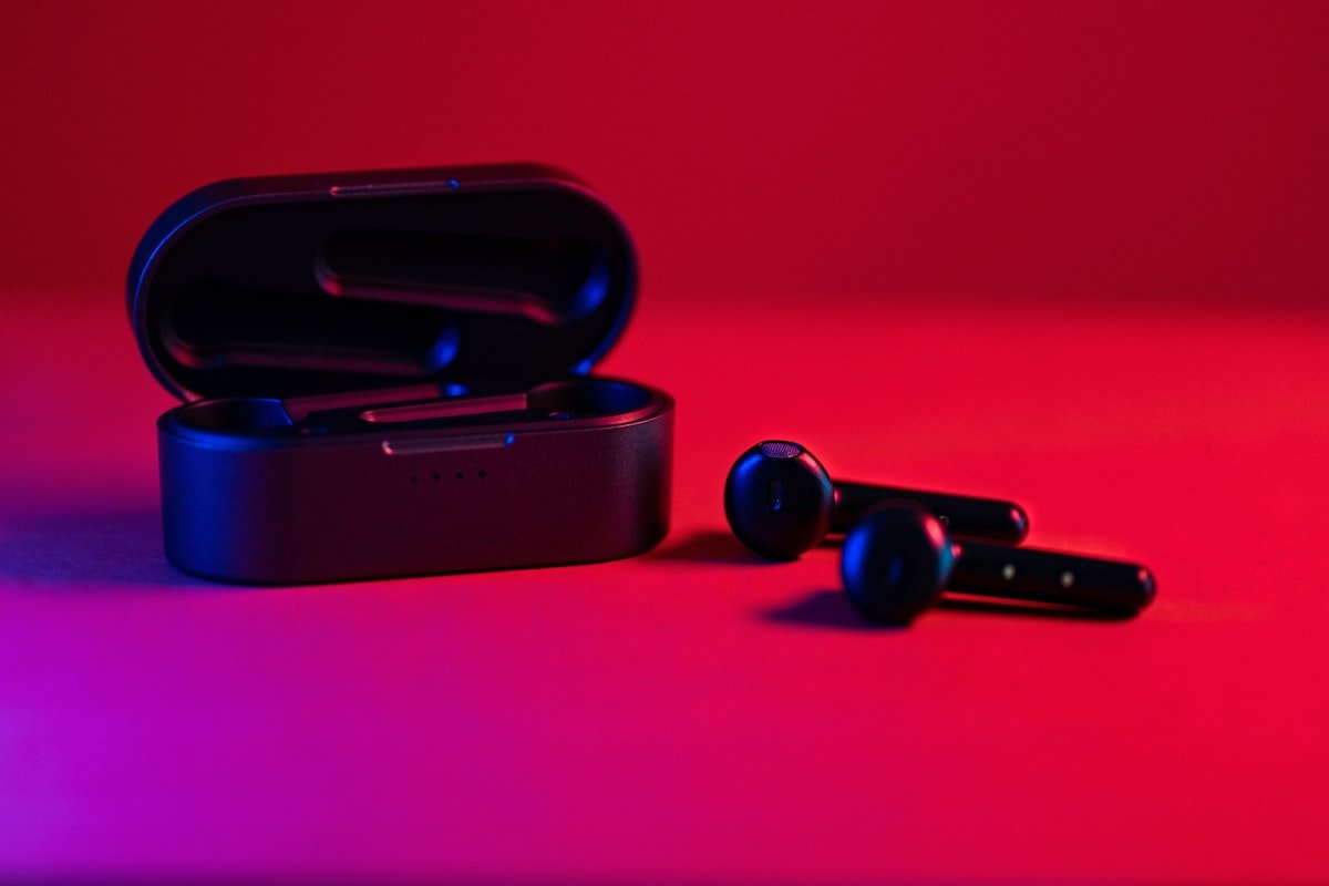 Fone com Fio ou Sem Fio: Qual Realmente Vale a Pena?