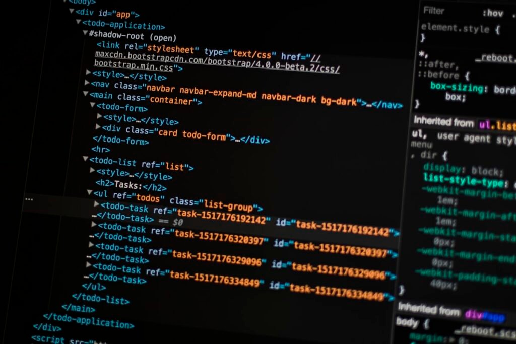 Monitor exibindo linguagem de programação