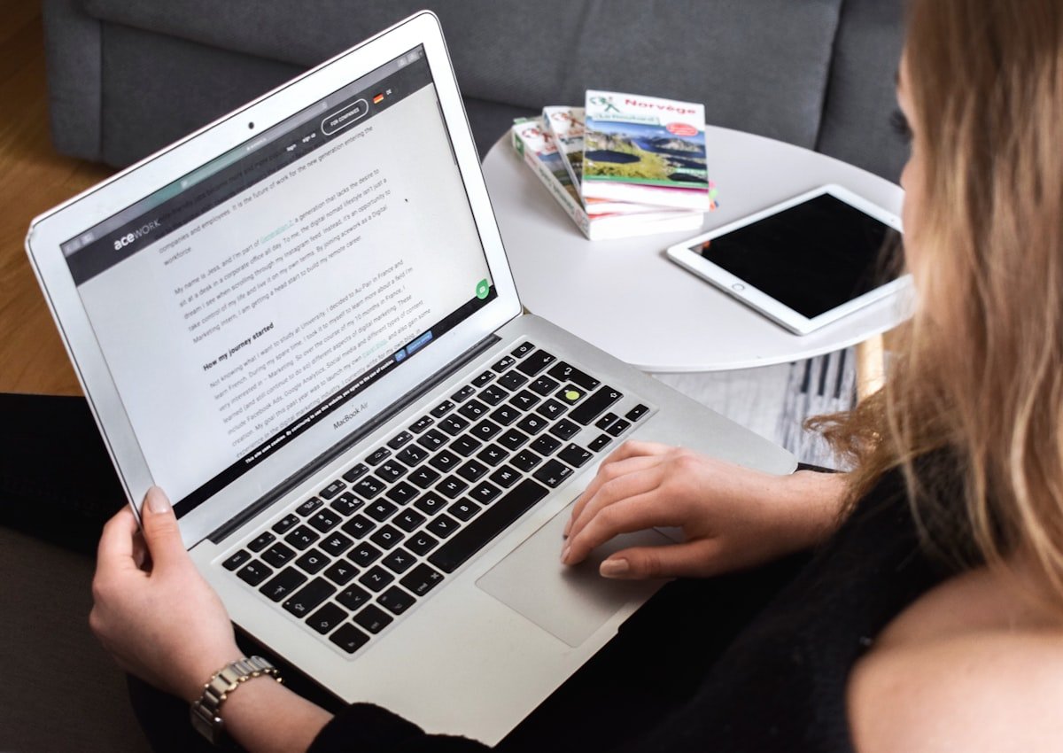 Tablet ou Notebook: Qual Escolher Para Estudar?